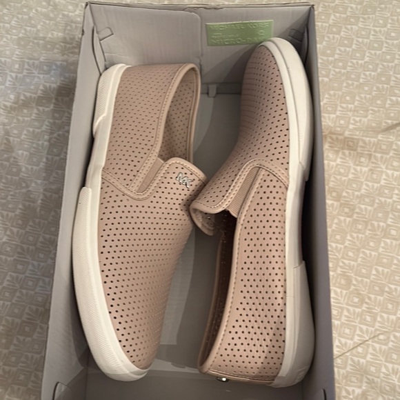 New Michael Kors Boerum Slip-On Sneakers - Picture 1 of 4